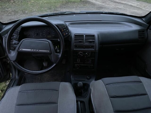 Серый ВАЗ 2112, объемом двигателя 1.5 л и пробегом 200 тыс. км за 1700 $, фото 5 на Automoto.ua