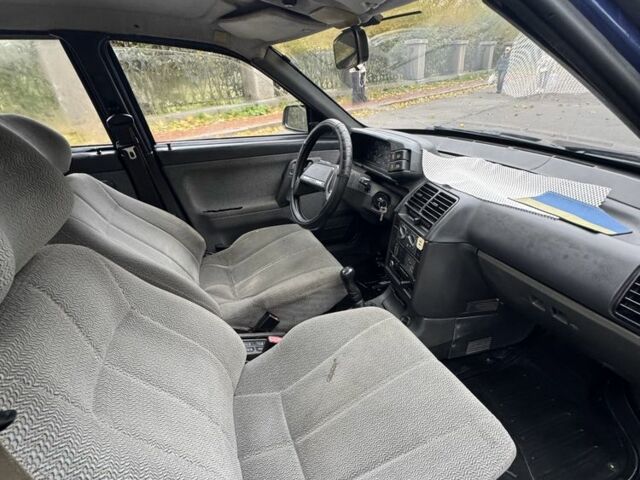 Синій ВАЗ 2112, об'ємом двигуна 1.5 л та пробігом 200 тис. км за 800 $, фото 5 на Automoto.ua