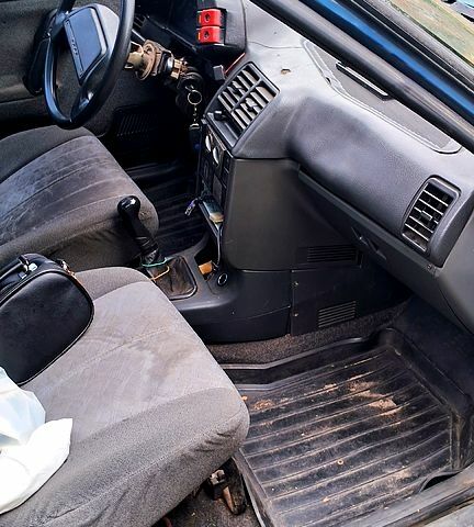 Синій ВАЗ 2112, об'ємом двигуна 1.5 л та пробігом 200 тис. км за 850 $, фото 3 на Automoto.ua