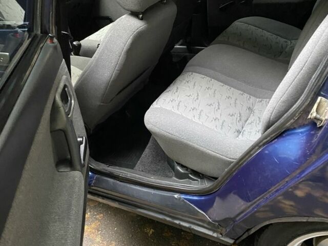 Синий ВАЗ 2112, объемом двигателя 1.6 л и пробегом 313 тыс. км за 1900 $, фото 5 на Automoto.ua