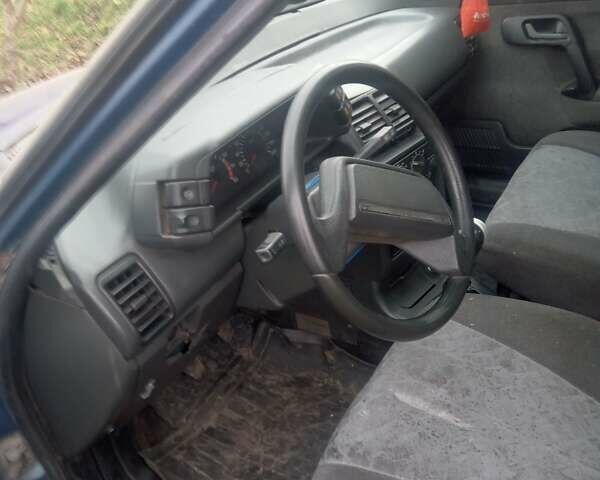 Синий ВАЗ 2112, объемом двигателя 1.6 л и пробегом 380 тыс. км за 2000 $, фото 3 на Automoto.ua