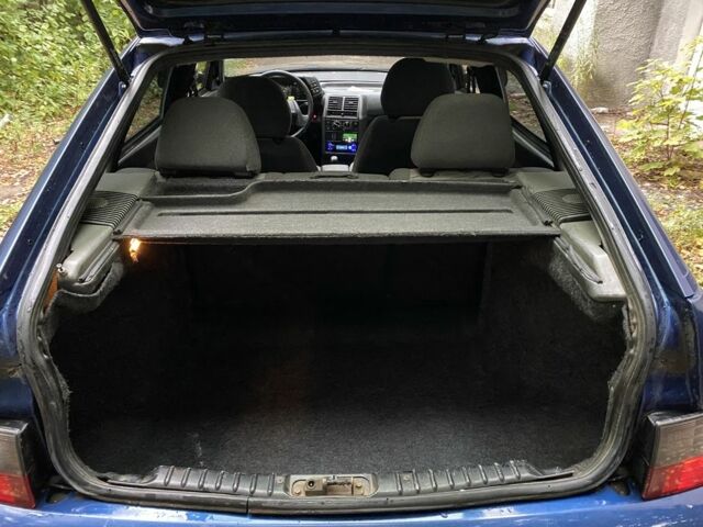 Синий ВАЗ 2112, объемом двигателя 1.6 л и пробегом 313 тыс. км за 1900 $, фото 6 на Automoto.ua