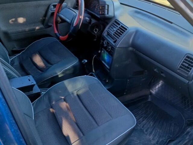 Синій ВАЗ 2112, об'ємом двигуна 1.6 л та пробігом 250 тис. км за 800 $, фото 4 на Automoto.ua
