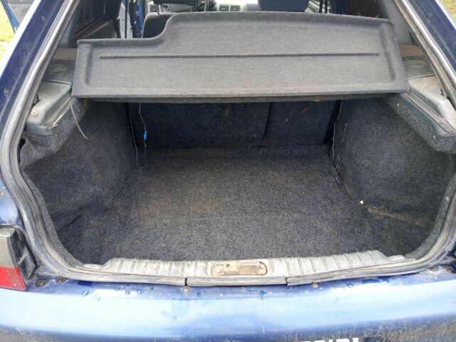 Синий ВАЗ 2112, объемом двигателя 1.6 л и пробегом 200 тыс. км за 1070 $, фото 4 на Automoto.ua