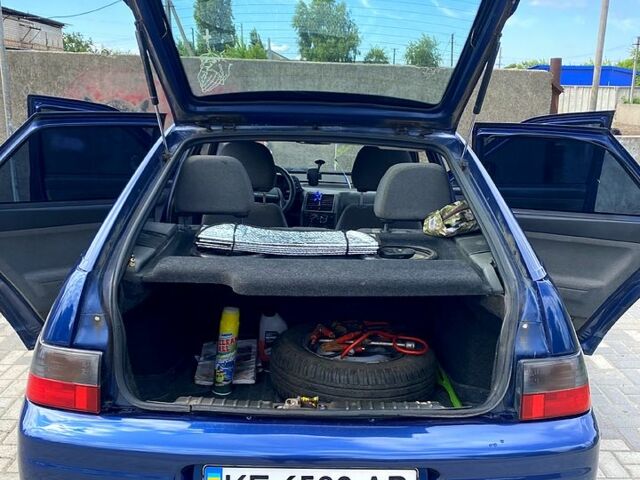Синий ВАЗ 2112, объемом двигателя 1.6 л и пробегом 216 тыс. км за 2200 $, фото 3 на Automoto.ua