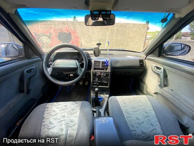 Синий ВАЗ 2112, объемом двигателя 1.6 л и пробегом 216 тыс. км за 2200 $, фото 8 на Automoto.ua
