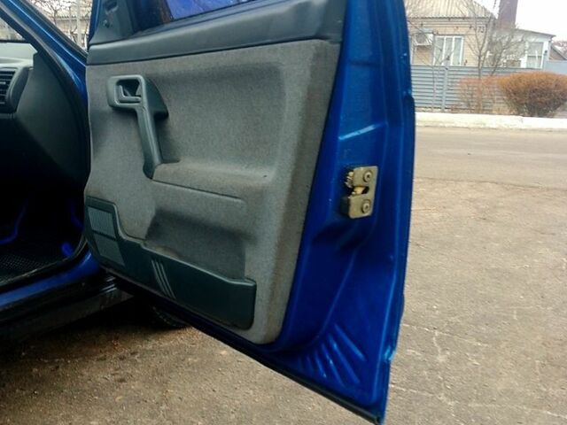 Синий ВАЗ 2112, объемом двигателя 1.6 л и пробегом 0 тыс. км за 2280 $, фото 3 на Automoto.ua
