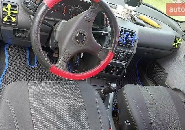 ВАЗ 2112 2008 в Изяслве на Automoto.ua Синий ВАЗ 2112, объемом двигателя 1.6 л и пробегом 190 тыс. км за 1650 $, фото 5 на Automoto.ua