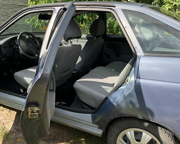 Синий ВАЗ 2112, объемом двигателя 1.6 л и пробегом 122 тыс. км за 2000 $, фото 6 на Automoto.ua