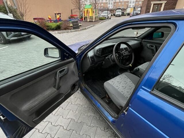 Синий ВАЗ 2112, объемом двигателя 1.6 л и пробегом 180 тыс. км за 1700 $, фото 4 на Automoto.ua