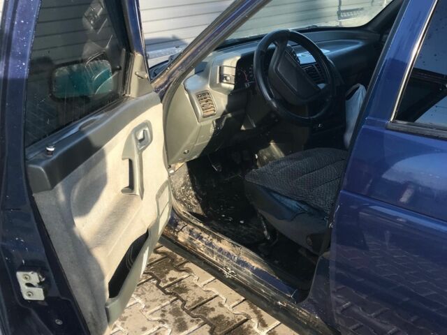 Синій ВАЗ 2112, об'ємом двигуна 1.6 л та пробігом 270 тис. км за 1100 $, фото 6 на Automoto.ua