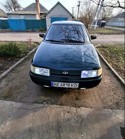 Зелений ВАЗ 2112, об'ємом двигуна 1.5 л та пробігом 213 тис. км за 2000 $, фото 1 на Automoto.ua