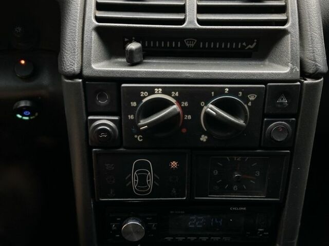 Зеленый ВАЗ 2112, объемом двигателя 0 л и пробегом 150 тыс. км за 1300 $, фото 9 на Automoto.ua