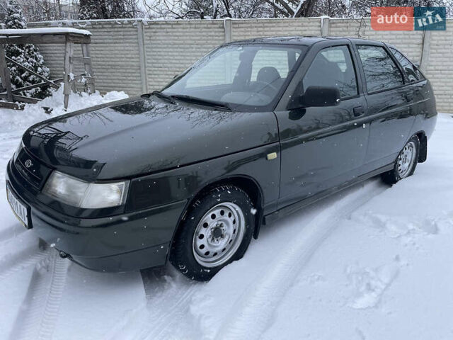 Зеленый ВАЗ 2112, объемом двигателя 1.6 л и пробегом 120 тыс. км за 2850 $, фото 2 на Automoto.ua