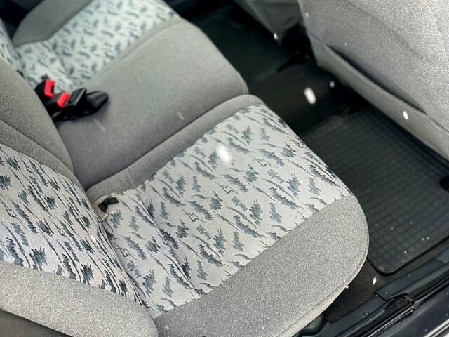 Зеленый ВАЗ 2112, объемом двигателя 1.6 л и пробегом 121 тыс. км за 2900 $, фото 4 на Automoto.ua