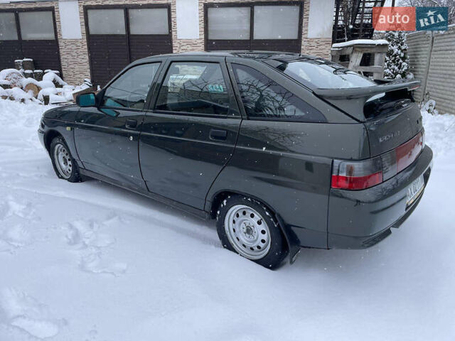 Зеленый ВАЗ 2112, объемом двигателя 1.6 л и пробегом 120 тыс. км за 2850 $, фото 1 на Automoto.ua