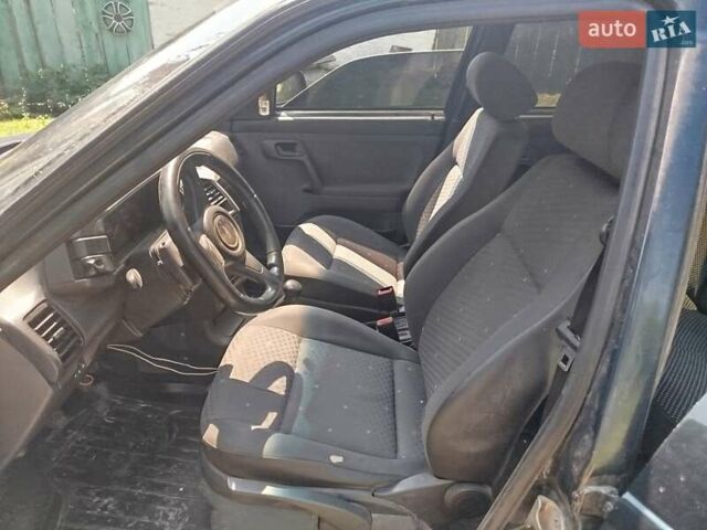 Зелений ВАЗ 2112, об'ємом двигуна 1.6 л та пробігом 228 тис. км за 1900 $, фото 2 на Automoto.ua
