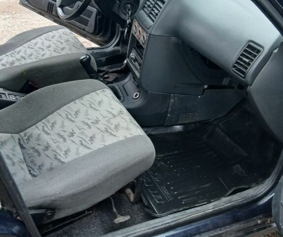 Зеленый ВАЗ 2112, объемом двигателя 1.6 л и пробегом 199 тыс. км за 1400 $, фото 6 на Automoto.ua