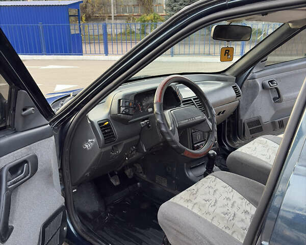 Зелений ВАЗ 2112, об'ємом двигуна 1.6 л та пробігом 200 тис. км за 2000 $, фото 15 на Automoto.ua