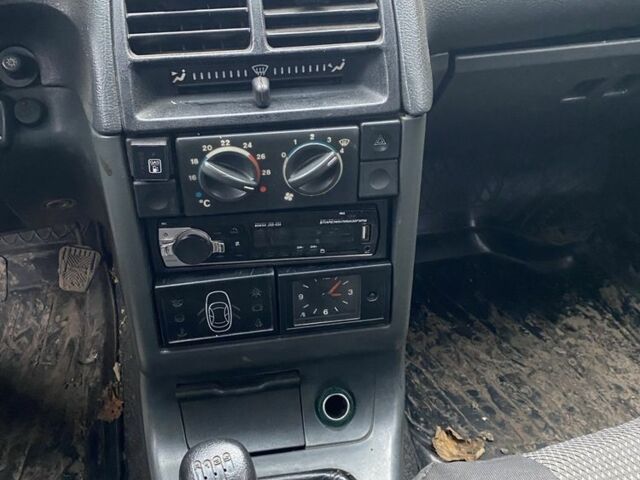 Зелений ВАЗ 2112, об'ємом двигуна 1.6 л та пробігом 3 тис. км за 850 $, фото 7 на Automoto.ua