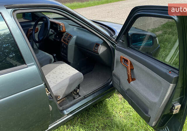 Зеленый ВАЗ 2112, объемом двигателя 1.6 л и пробегом 99 тыс. км за 4200 $, фото 21 на Automoto.ua