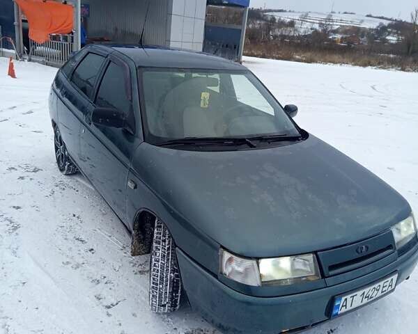 Зелений ВАЗ 2112, об'ємом двигуна 1.6 л та пробігом 205 тис. км за 1550 $, фото 1 на Automoto.ua
