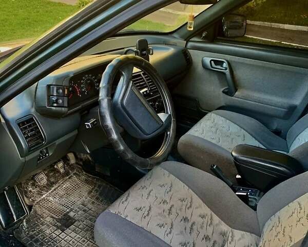 Зеленый ВАЗ 2112, объемом двигателя 1.6 л и пробегом 197 тыс. км за 1750 $, фото 2 на Automoto.ua