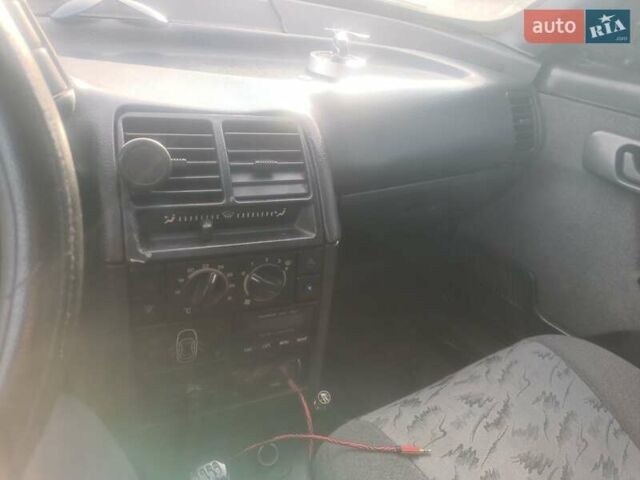 Зеленый ВАЗ 2112, объемом двигателя 1.6 л и пробегом 176 тыс. км за 2200 $, фото 3 на Automoto.ua