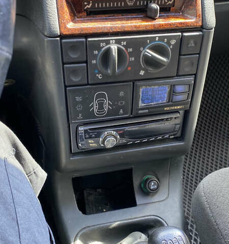 Зеленый ВАЗ 2112, объемом двигателя 1.6 л и пробегом 99 тыс. км за 4200 $, фото 56 на Automoto.ua