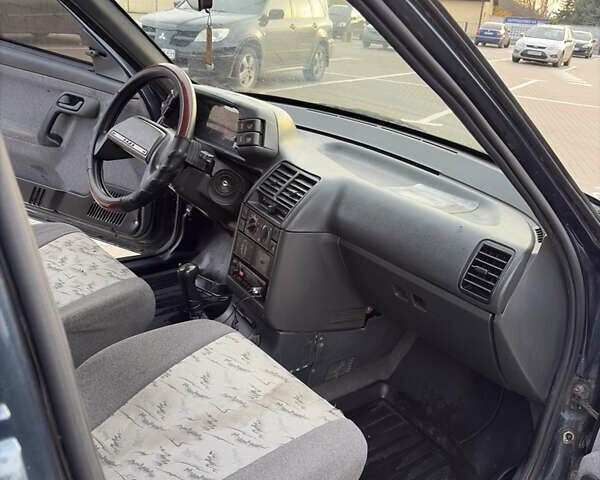 Зелений ВАЗ 2112, об'ємом двигуна 1.6 л та пробігом 200 тис. км за 2000 $, фото 14 на Automoto.ua