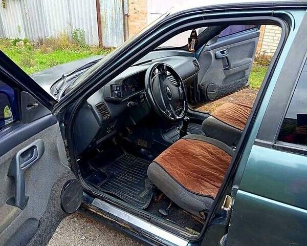 Зелений ВАЗ 2112, об'ємом двигуна 1.6 л та пробігом 212 тис. км за 1500 $, фото 3 на Automoto.ua