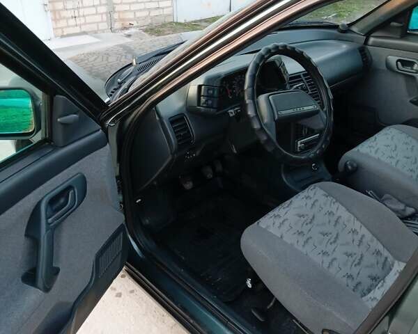 Зеленый ВАЗ 2112, объемом двигателя 1.6 л и пробегом 20 тыс. км за 3700 $, фото 18 на Automoto.ua