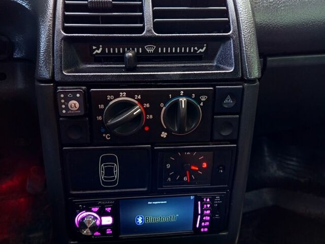 Зеленый ВАЗ 2112, объемом двигателя 1.6 л и пробегом 317 тыс. км за 1200 $, фото 5 на Automoto.ua