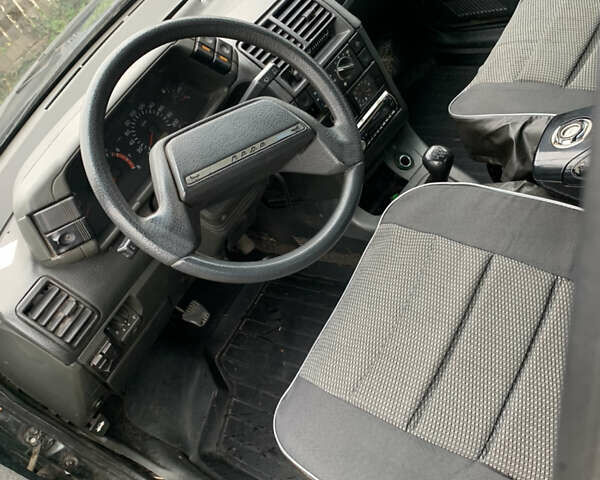 Зеленый ВАЗ 2112, объемом двигателя 1.6 л и пробегом 236 тыс. км за 1150 $, фото 8 на Automoto.ua