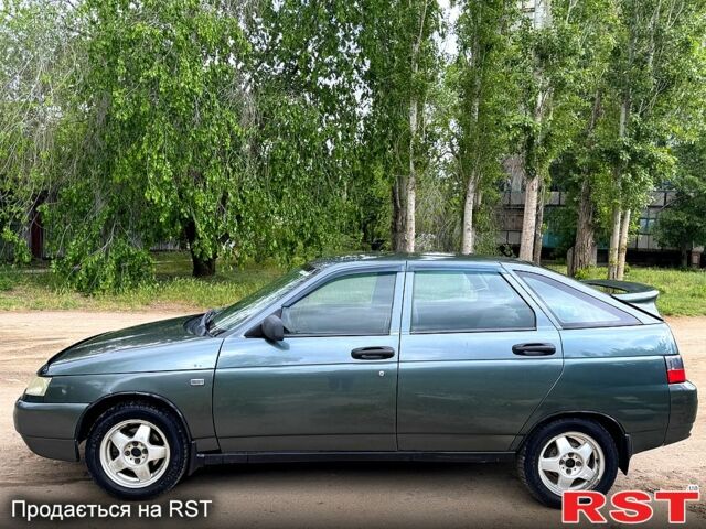 Зеленый ВАЗ 2112, объемом двигателя 1.6 л и пробегом 250 тыс. км за 2250 $, фото 7 на Automoto.ua