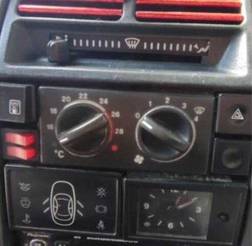Зелений ВАЗ 2112, об'ємом двигуна 1.5 л та пробігом 200 тис. км за 900 $, фото 3 на Automoto.ua