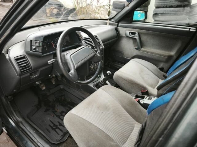 Зелений ВАЗ 2112, об'ємом двигуна 1.6 л та пробігом 181 тис. км за 1250 $, фото 4 на Automoto.ua