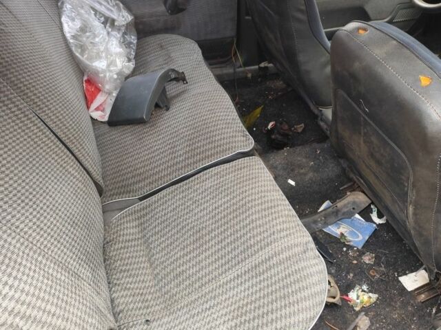 Зеленый ВАЗ 2112, объемом двигателя 1.5 л и пробегом 120 тыс. км за 473 $, фото 5 на Automoto.ua