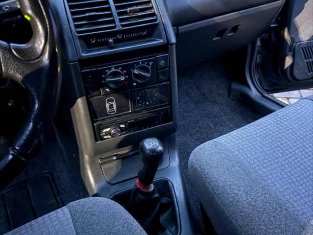 Зеленый ВАЗ 2112, объемом двигателя 1.6 л и пробегом 130 тыс. км за 1850 $, фото 6 на Automoto.ua