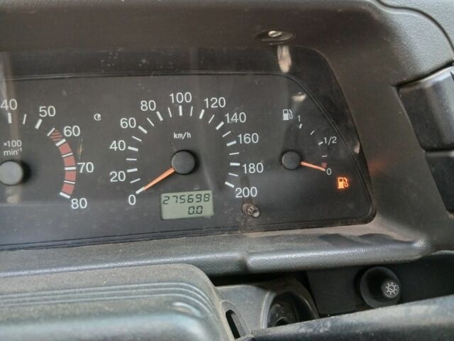 Зеленый ВАЗ 2112, объемом двигателя 1.5 л и пробегом 275 тыс. км за 900 $, фото 5 на Automoto.ua