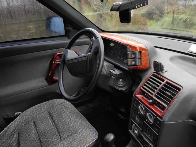 Серый ВАЗ 21124, объемом двигателя 1.6 л и пробегом 136 тыс. км за 2000 $, фото 2 на Automoto.ua