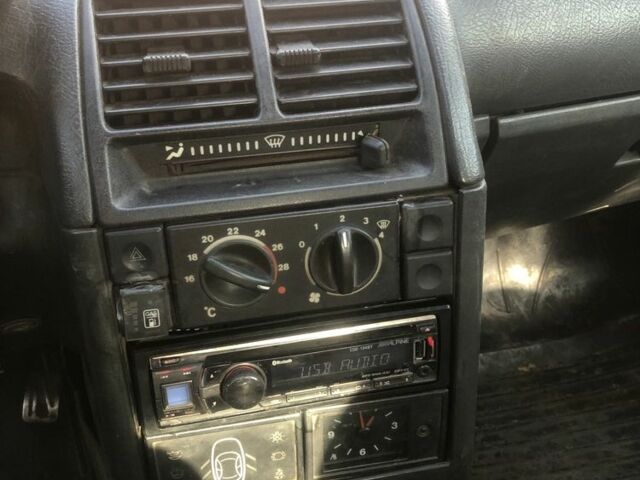 Зеленый ВАЗ 21124, объемом двигателя 1.6 л и пробегом 147 тыс. км за 1500 $, фото 1 на Automoto.ua