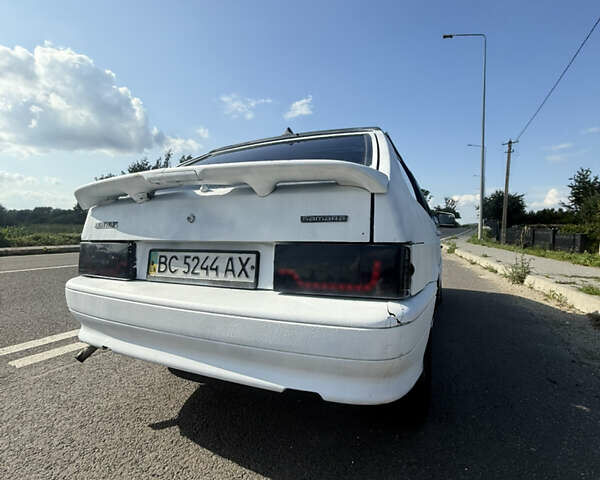 Белый ВАЗ 2113 Самара, объемом двигателя 1.6 л и пробегом 370 тыс. км за 660 $, фото 4 на Automoto.ua