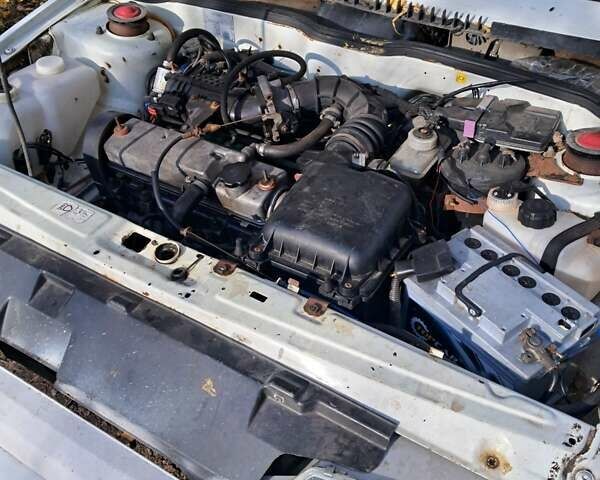 Белый ВАЗ 2113 Самара, объемом двигателя 1.6 л и пробегом 138 тыс. км за 1200 $, фото 4 на Automoto.ua