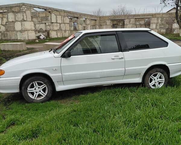 Білий ВАЗ 2113 Самара, об'ємом двигуна 1.6 л та пробігом 161 тис. км за 1400 $, фото 3 на Automoto.ua