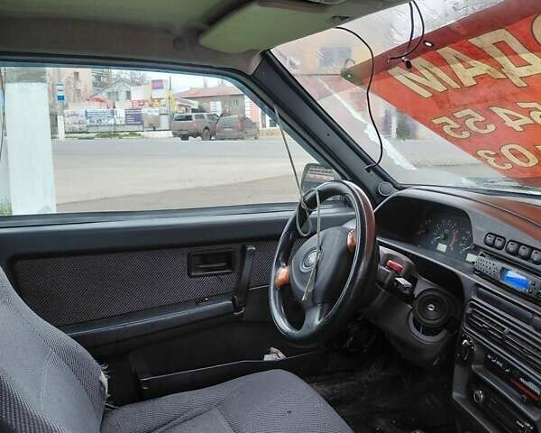 Білий ВАЗ 2113 Самара, об'ємом двигуна 1.6 л та пробігом 161 тис. км за 1400 $, фото 6 на Automoto.ua