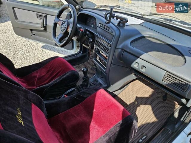 Білий ВАЗ 2113 Самара, об'ємом двигуна 1.6 л та пробігом 200 тис. км за 2350 $, фото 7 на Automoto.ua