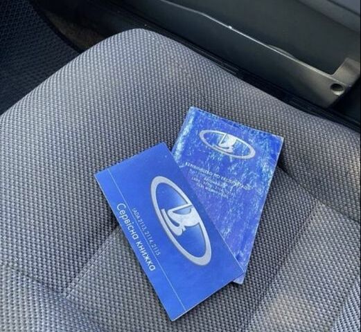 Белый ВАЗ 2113 Самара, объемом двигателя 1.6 л и пробегом 2 тыс. км за 2000 $, фото 7 на Automoto.ua