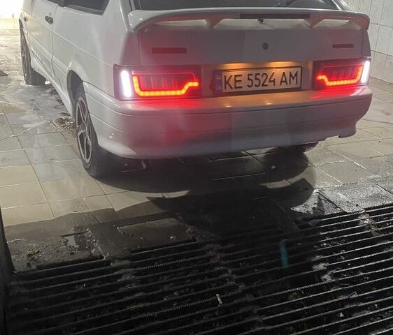 Белый ВАЗ 2113 Самара, объемом двигателя 1.6 л и пробегом 2 тыс. км за 2000 $, фото 2 на Automoto.ua