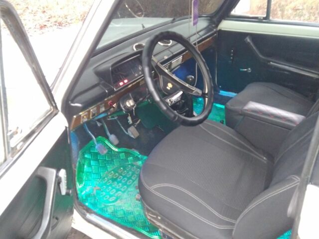 Белый ВАЗ 2113 Самара, объемом двигателя 1.3 л и пробегом 1000 тыс. км за 830 $, фото 1 на Automoto.ua